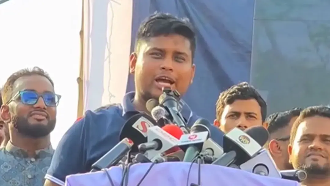 ‘এই ফার্মের মুরগিরা রাস্তায় এসেছে বলেই আজকে আপনি শিক্ষামন্ত্রী’: হাসনাত আবদুল্লাহ