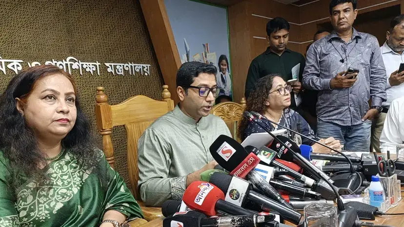 ২০৩১ সালের মধ্যে সাক্ষরতার হার ৮৬–৯০ শতাংশে নিতে চায় সরকার : ববি হাজ্জাজ
