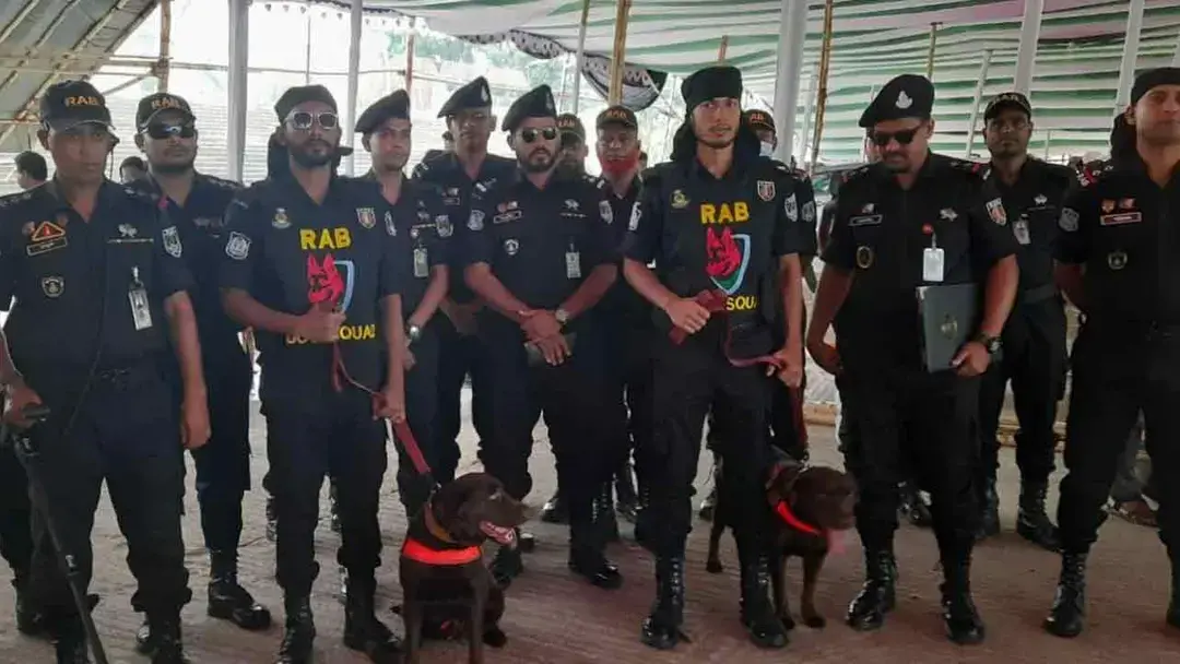 চট্টগ্রামে ঈদের নিরাপত্তা নিশ্চিতে ডগ স্কোয়াড নিয়ে ছুটছে র্যাব