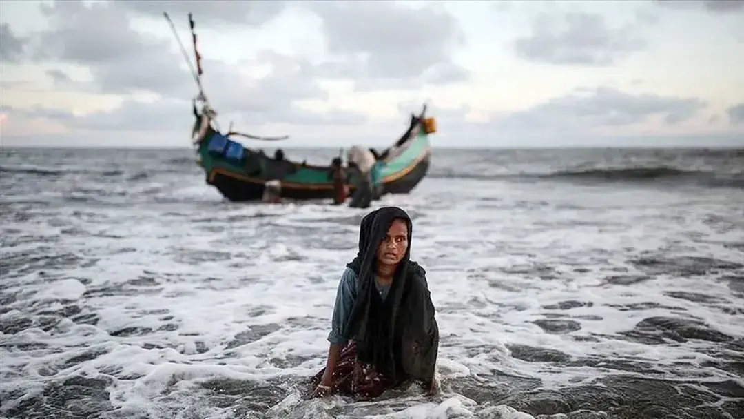 বঙ্গোপসাগরের মিয়ানমার উপকূলে ২ নৌকাডুবি : ৫৩০ রোহিঙ্গা নিহত