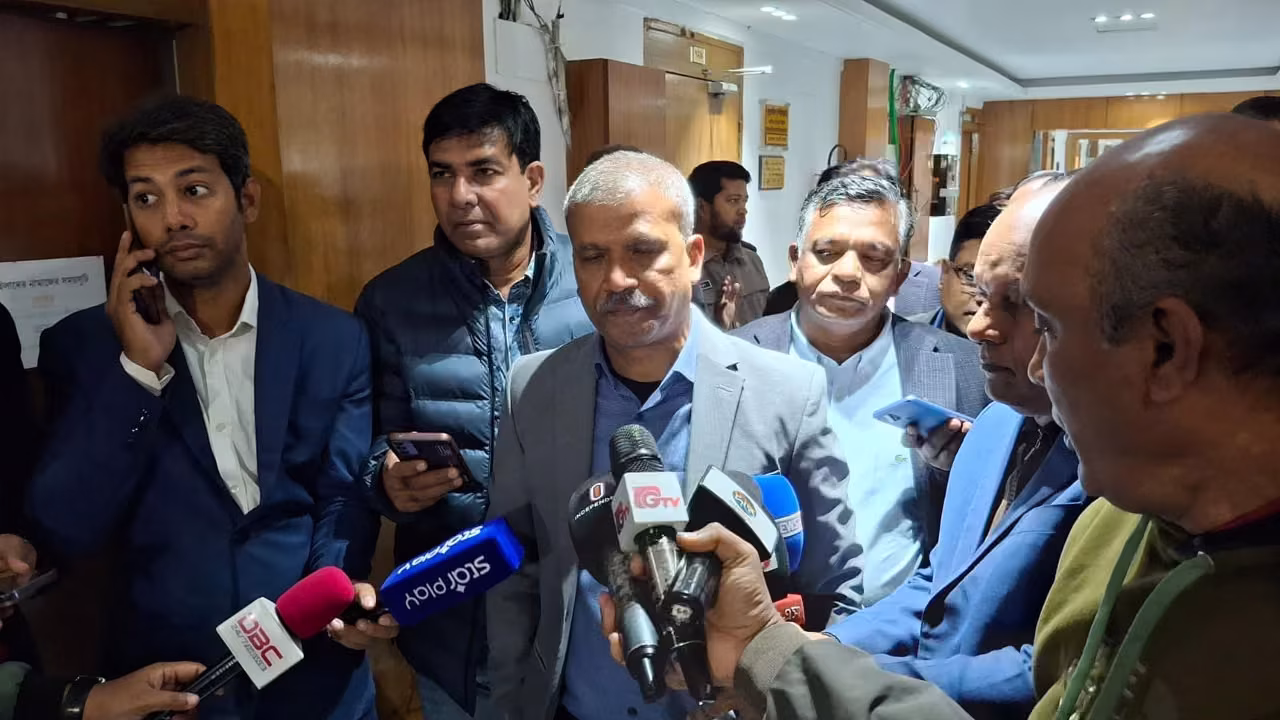 ভারতে বিশ্বকাপ খেলবে না বাংলাদেশ, অবস্থানে অনড় সরকার