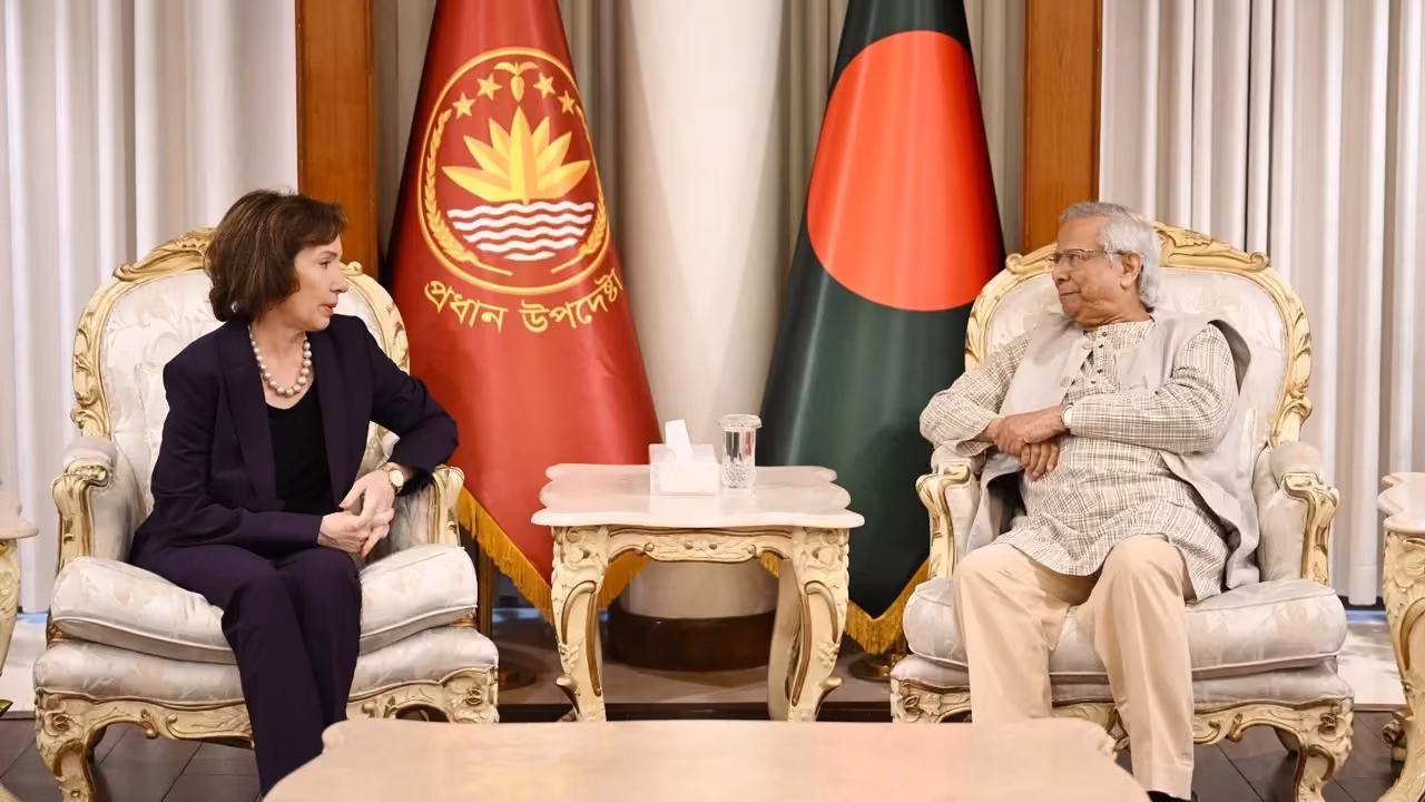 আসন্ন নির্বাচন আয়োজনে ‘আমরা পুরোপুরি প্রস্তুত’ : প্রধান উপদেষ্টা